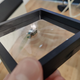 Imagen para el artículo titulado Este pequeño chip puede hacer que las bombillas de tu casa emitan su propia red wifi